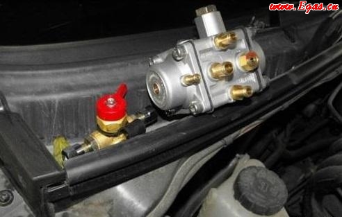 如此環(huán)保的天然氣汽車為何沒(méi)人開(kāi) 不安全嗎